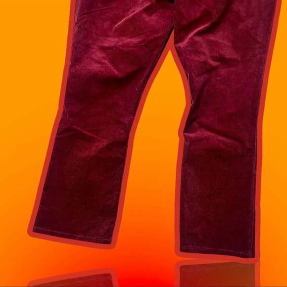 NWT Vineyard Vines Kick-Flare High-Rise Corduroy Pants in “Crimson” Red Size 32 - Picture 8 of 9